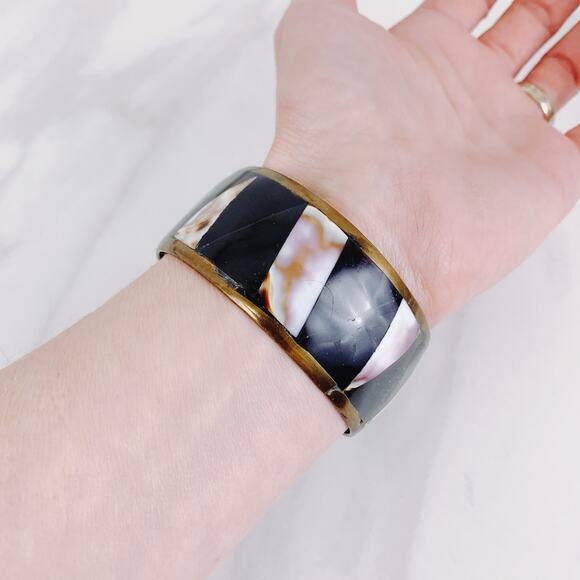 Vintage Brass Bangle Shell Inlay Black Resin Geometric Cuff 1960s 1970s - Picture 13 of 16